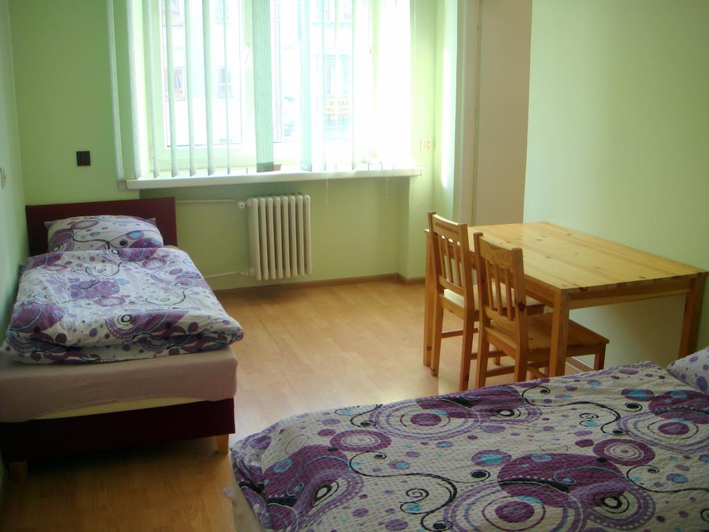 Hostel Omega Rzeszów Rom bilde